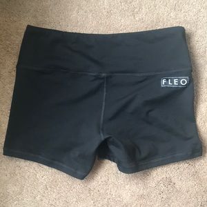 Black Fleo Power High Rise Shorts, Size Large, 4”